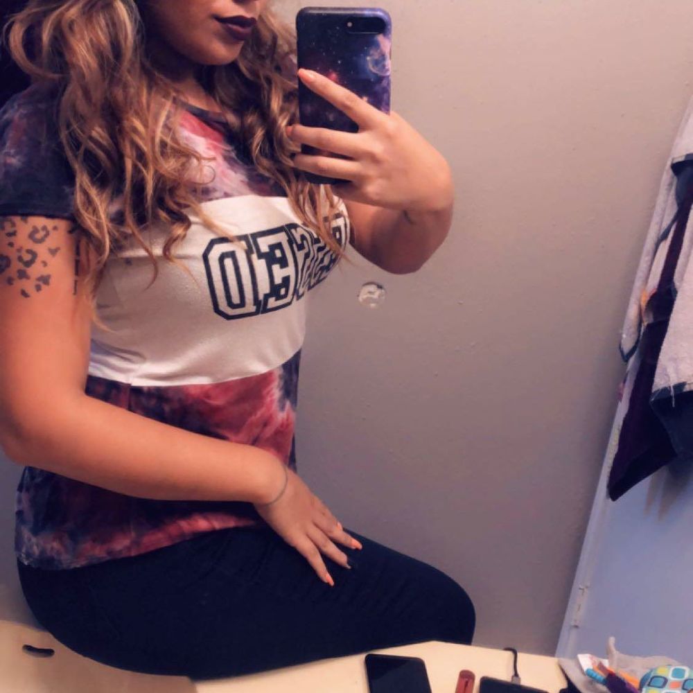 Meet your Posher, Alexia